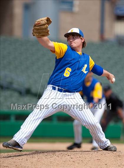 Thumbnail 2 in Linden vs. Escalon (Banner Island Classic) photogallery.