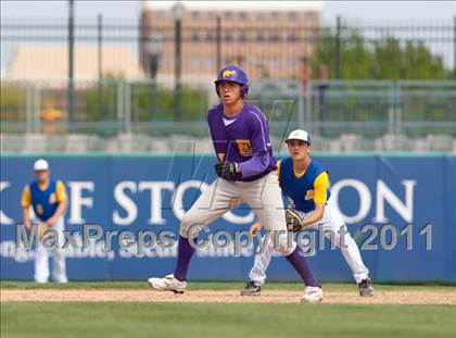 Thumbnail 1 in Linden vs. Escalon (Banner Island Classic) photogallery.