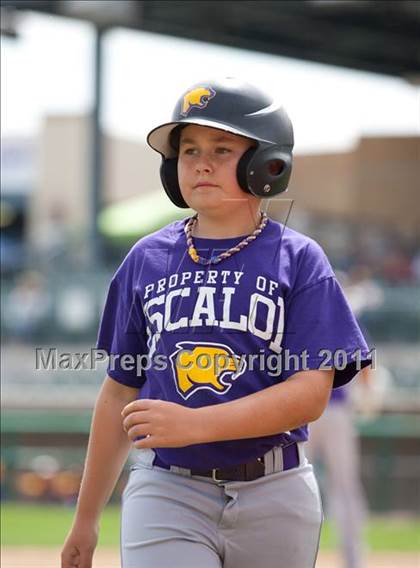Thumbnail 1 in Linden vs. Escalon (Banner Island Classic) photogallery.