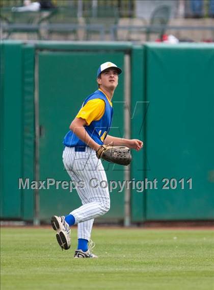 Thumbnail 1 in Linden vs. Escalon (Banner Island Classic) photogallery.