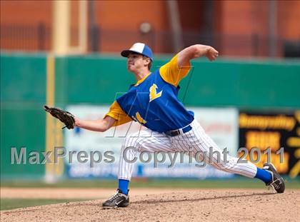 Thumbnail 1 in Linden vs. Escalon (Banner Island Classic) photogallery.