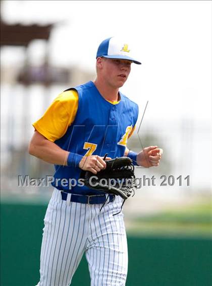Thumbnail 3 in Linden vs. Escalon (Banner Island Classic) photogallery.