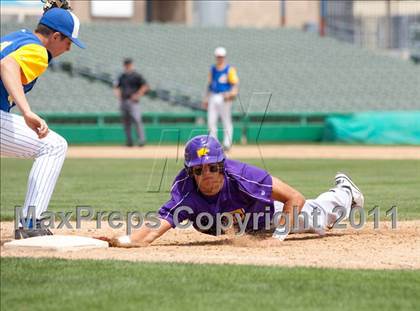 Thumbnail 3 in Linden vs. Escalon (Banner Island Classic) photogallery.