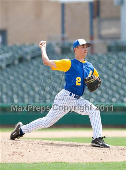 Thumbnail 2 in Linden vs. Escalon (Banner Island Classic) photogallery.