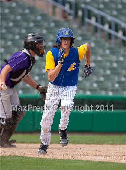 Thumbnail 3 in Linden vs. Escalon (Banner Island Classic) photogallery.