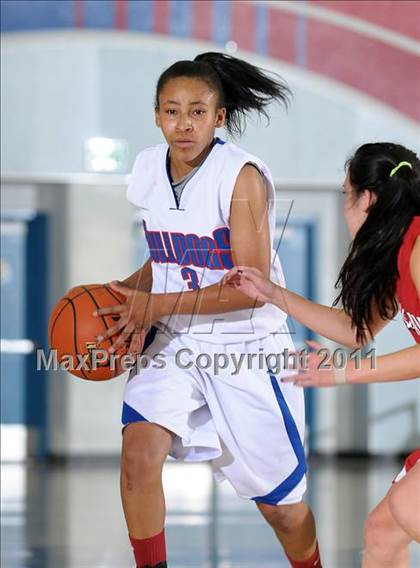 Thumbnail 3 in Burlingame vs. Folsom (Bulldog Winter Classic) photogallery.