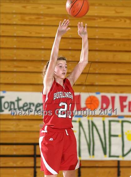 Thumbnail 3 in Burlingame vs. Folsom (Bulldog Winter Classic) photogallery.
