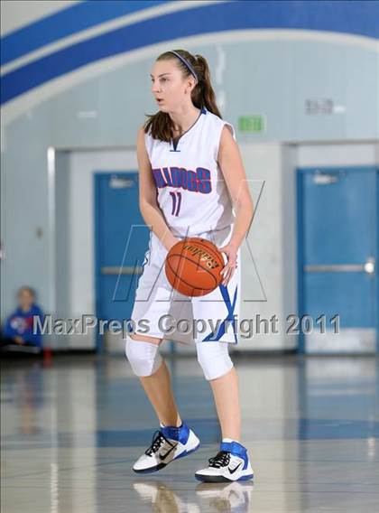 Thumbnail 3 in Burlingame vs. Folsom (Bulldog Winter Classic) photogallery.