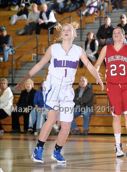 Thumbnail 3 in Burlingame vs. Folsom (Bulldog Winter Classic) photogallery.