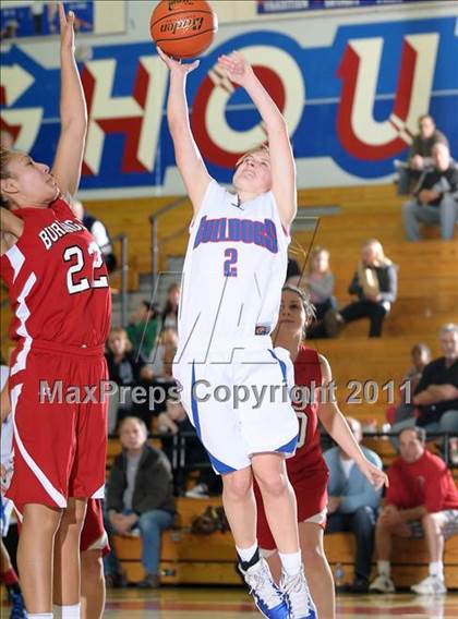 Thumbnail 2 in Burlingame vs. Folsom (Bulldog Winter Classic) photogallery.
