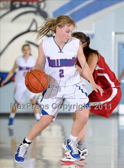 Thumbnail 2 in Burlingame vs. Folsom (Bulldog Winter Classic) photogallery.