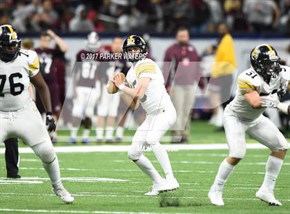 Thumbnail 2 in University Lab vs. De La Salle (LHSAA Division II Final) photogallery.