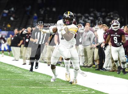 Thumbnail 1 in University Lab vs. De La Salle (LHSAA Division II Final) photogallery.