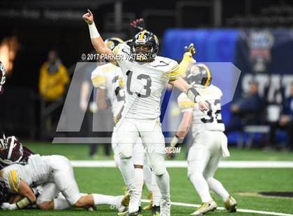 Thumbnail 2 in University Lab vs. De La Salle (LHSAA Division II Final) photogallery.