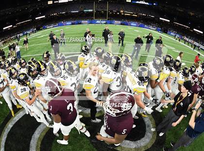 Thumbnail 3 in University Lab vs. De La Salle (LHSAA Division II Final) photogallery.