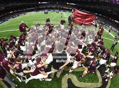 Thumbnail 2 in University Lab vs. De La Salle (LHSAA Division II Final) photogallery.