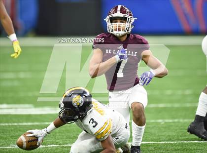 Thumbnail 3 in University Lab vs. De La Salle (LHSAA Division II Final) photogallery.