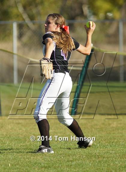Thumbnail 3 in Air Academy vs Mountain View (CHSAA 4A Region 2 Round 2 Playoff) photogallery.