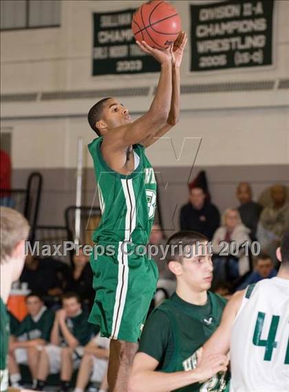 Thumbnail 1 in Bishop Hendricken @ Chariho photogallery.