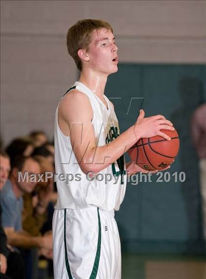 Thumbnail 3 in Bishop Hendricken @ Chariho photogallery.