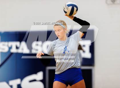 Thumbnail 2 in Millard South vs. Marian photogallery.