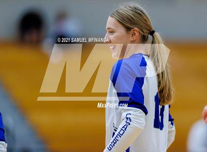 Thumbnail 3 in Millard South vs. Marian photogallery.