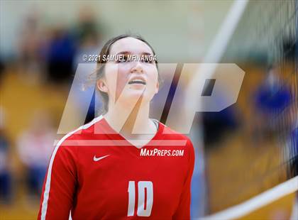 Thumbnail 3 in Millard South vs. Marian photogallery.