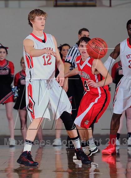 Thumbnail 2 in Ottawa vs. Anderson County (KSHSAA 4A  1st Round) photogallery.