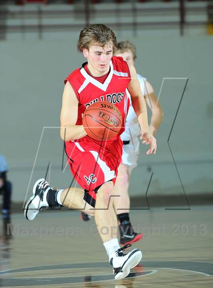 Thumbnail 1 in Ottawa vs. Anderson County (KSHSAA 4A  1st Round) photogallery.