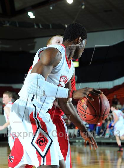 Thumbnail 2 in Ottawa vs. Anderson County (KSHSAA 4A  1st Round) photogallery.