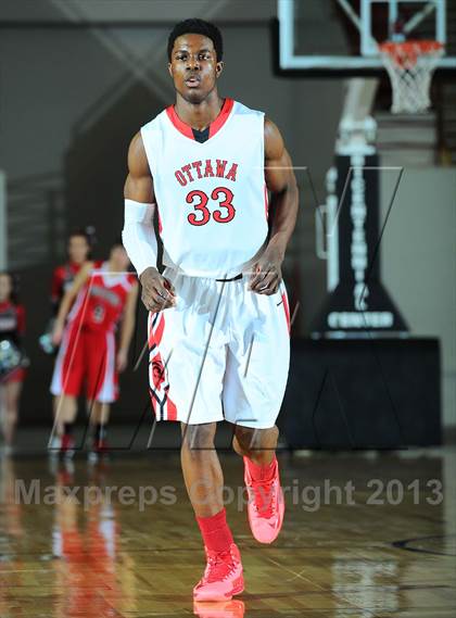 Thumbnail 3 in Ottawa vs. Anderson County (KSHSAA 4A  1st Round) photogallery.