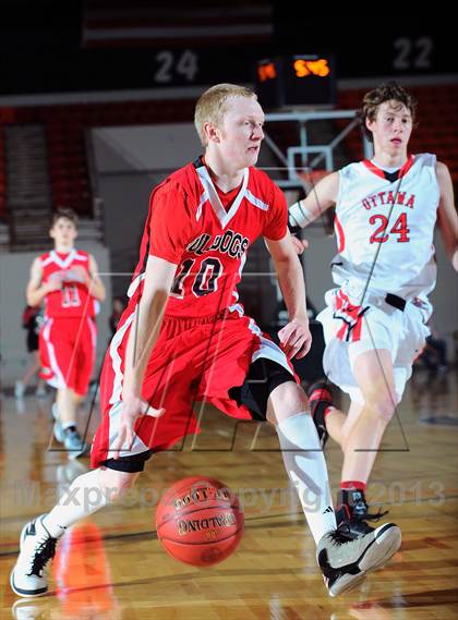Thumbnail 3 in Ottawa vs. Anderson County (KSHSAA 4A  1st Round) photogallery.