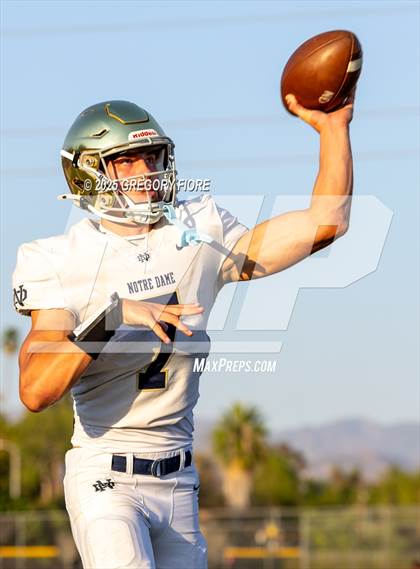 Thumbnail 2 in Notre Dame (SO) @ Bishop Alemany photogallery.