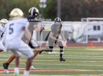 Thumbnail 1 in Notre Dame (SO) @ Bishop Alemany photogallery.