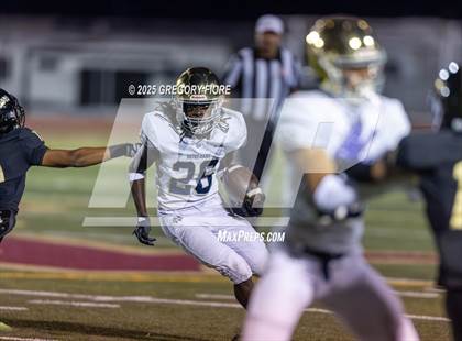 Thumbnail 2 in Notre Dame (SO) @ Bishop Alemany photogallery.