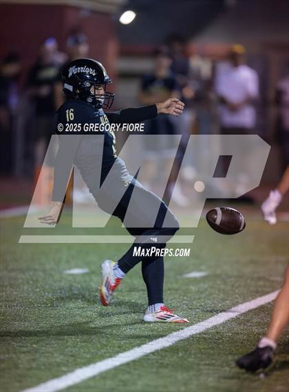 Thumbnail 3 in Notre Dame (SO) @ Bishop Alemany photogallery.
