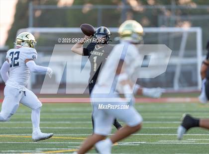 Thumbnail 2 in Notre Dame (SO) @ Bishop Alemany photogallery.