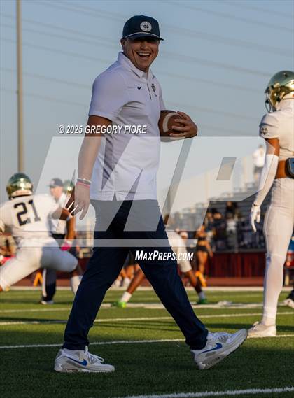 Thumbnail 2 in Notre Dame (SO) @ Bishop Alemany photogallery.
