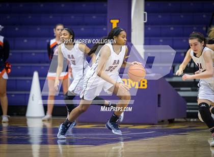 Thumbnail 3 in Summit vs. Brentwood Academy photogallery.