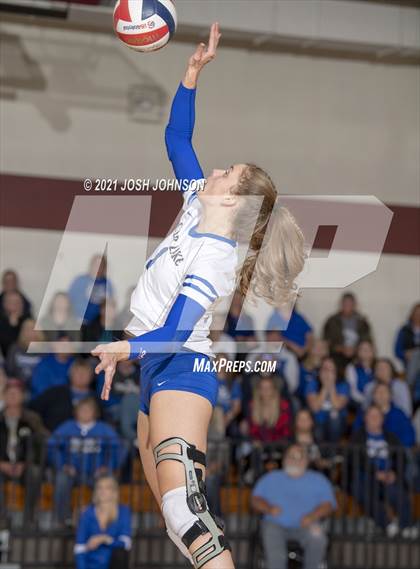 Thumbnail 3 in Turtle Lake vs. Clear Lake (WIAA D4 Regional Final) photogallery.