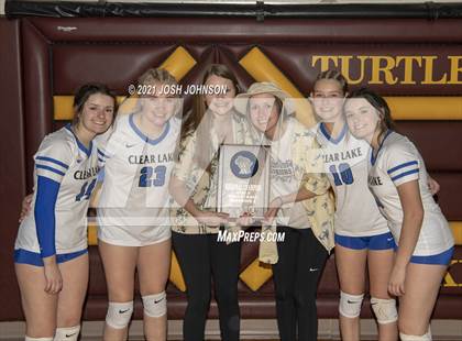 Thumbnail 2 in Turtle Lake vs. Clear Lake (WIAA D4 Regional Final) photogallery.