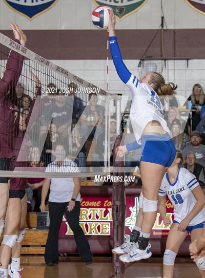 Thumbnail 3 in Turtle Lake vs. Clear Lake (WIAA D4 Regional Final) photogallery.