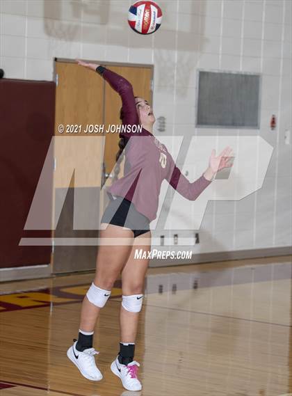 Thumbnail 3 in Turtle Lake vs. Clear Lake (WIAA D4 Regional Final) photogallery.