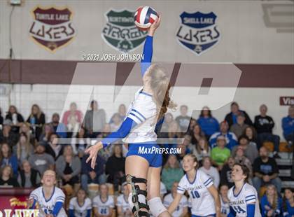 Thumbnail 3 in Turtle Lake vs. Clear Lake (WIAA D4 Regional Final) photogallery.