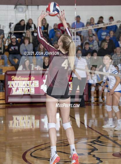 Thumbnail 3 in Turtle Lake vs. Clear Lake (WIAA D4 Regional Final) photogallery.