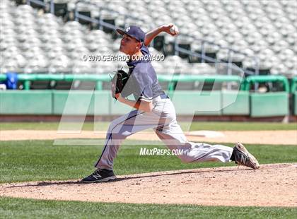 Thumbnail 2 in Bear Creek vs. Central Catholic photogallery.