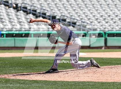 Thumbnail 2 in Bear Creek vs. Central Catholic photogallery.