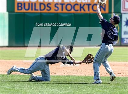Thumbnail 3 in Bear Creek vs. Central Catholic photogallery.