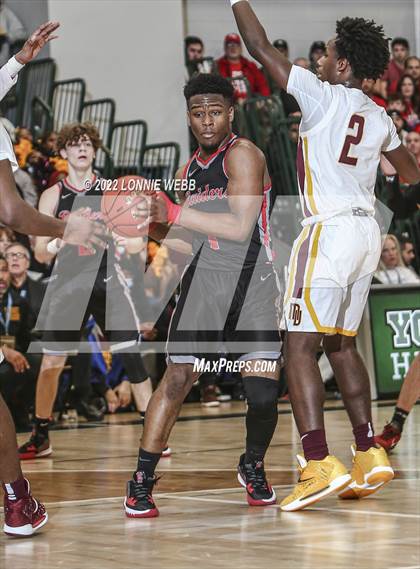 Thumbnail 2 in Mount Vernon vs North Rockland (Section 1 Class AA Final) photogallery.