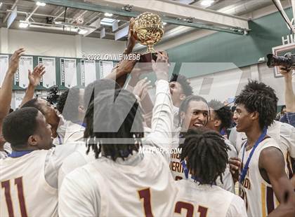 Thumbnail 2 in Mount Vernon vs North Rockland (Section 1 Class AA Final) photogallery.